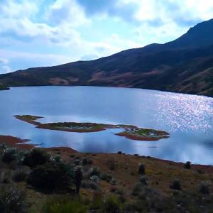 Foto Páramo y laguna de Siscunsí