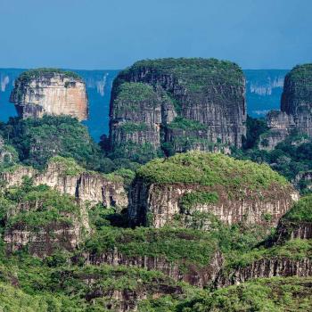 One of the tourist attractions of the Serranía de Chiribiquete are the different tepuis that make it up | Colombia Travel